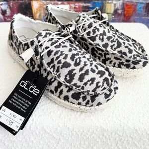 Hey Dude Women's Wendy Print Slip-On Loafers Grey Cheetah Size 9/ EU 40
